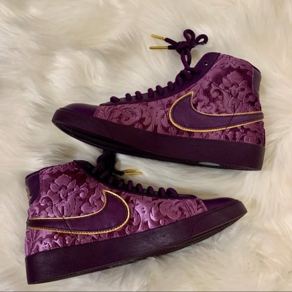 Women’s Nike Blazer Mid Top Sneakers Purple Velvet - Picture 2 of 9